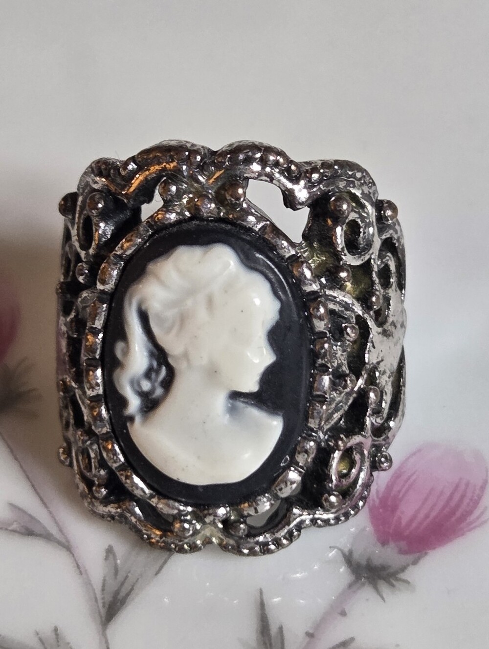 Vintage-Style Black & White Cameo Statement Ring
